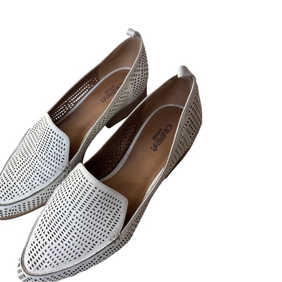 Gabor White Perforated Flats - Picture 2 of 7